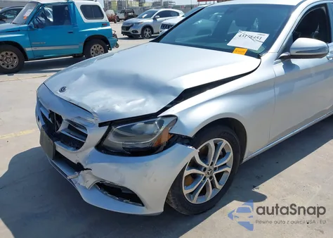 2018 Mercedes-Benz C 300 4Matic из США, поврежденный, VIN 55SWF4KB7JU270214
